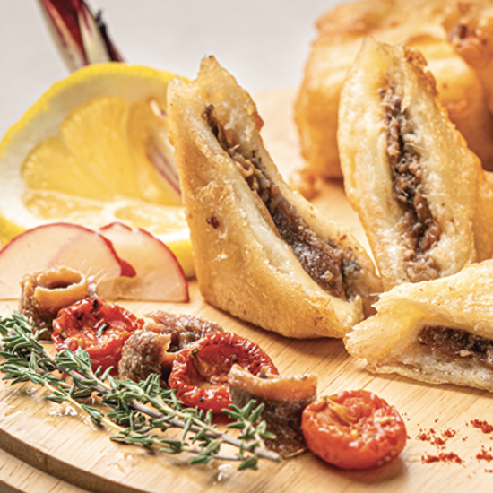 Antipasti finger food Mozzarella in carrozza con acciughe